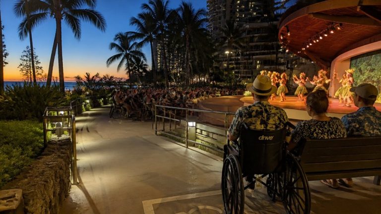 waikiki wheelchair accessible showdetails